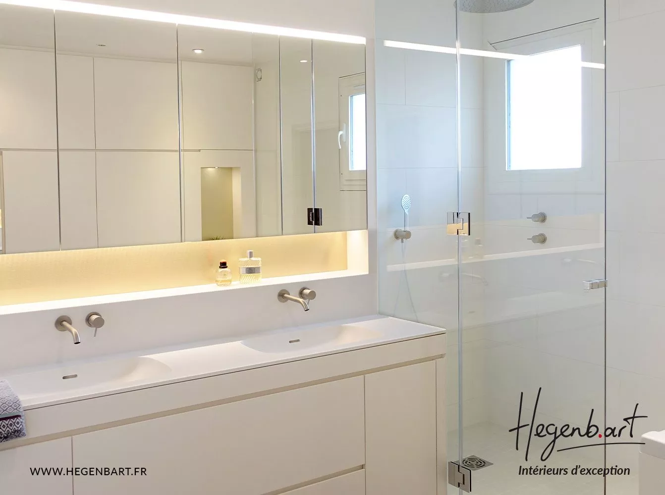 Rénovation complète d'une salle de bain haut de gamme Image