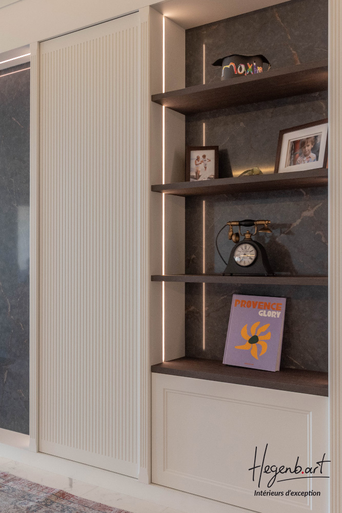 bibliotheque sur mesure combinaison de matieres luxe pierre bois fonce laque texturee moulure hegenbart designer ebeniste provence bibliotheque sur mesure combinaison de matieres luxe pierre bois fonce laque texturee moulure hegenbart designer ebeniste provence