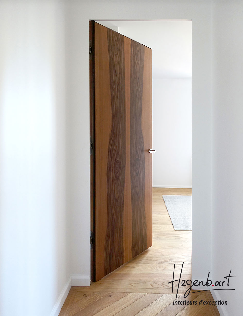 porte interieur sur mesure haut de gamme en bois de noyer hegenbart interieurs aix en provence